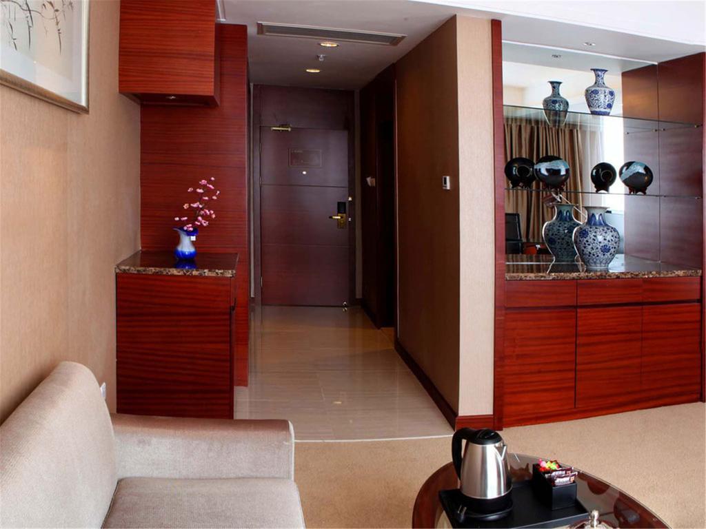 Dalian Furong International Hotel Екстериор снимка