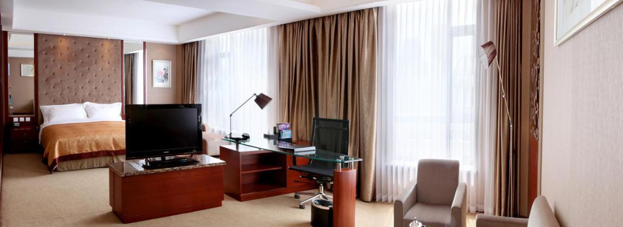 Dalian Furong International Hotel Екстериор снимка